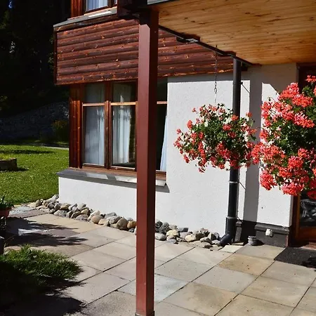 Tschuggenweg 2 דירה *