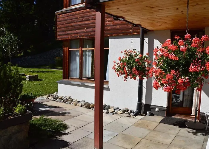 Tschuggenweg 2 דירה *